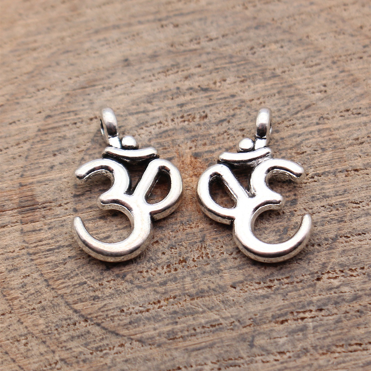 Om Yoga Meditation Symbol Char – Jewelry Making The Well Bewertung und Preis