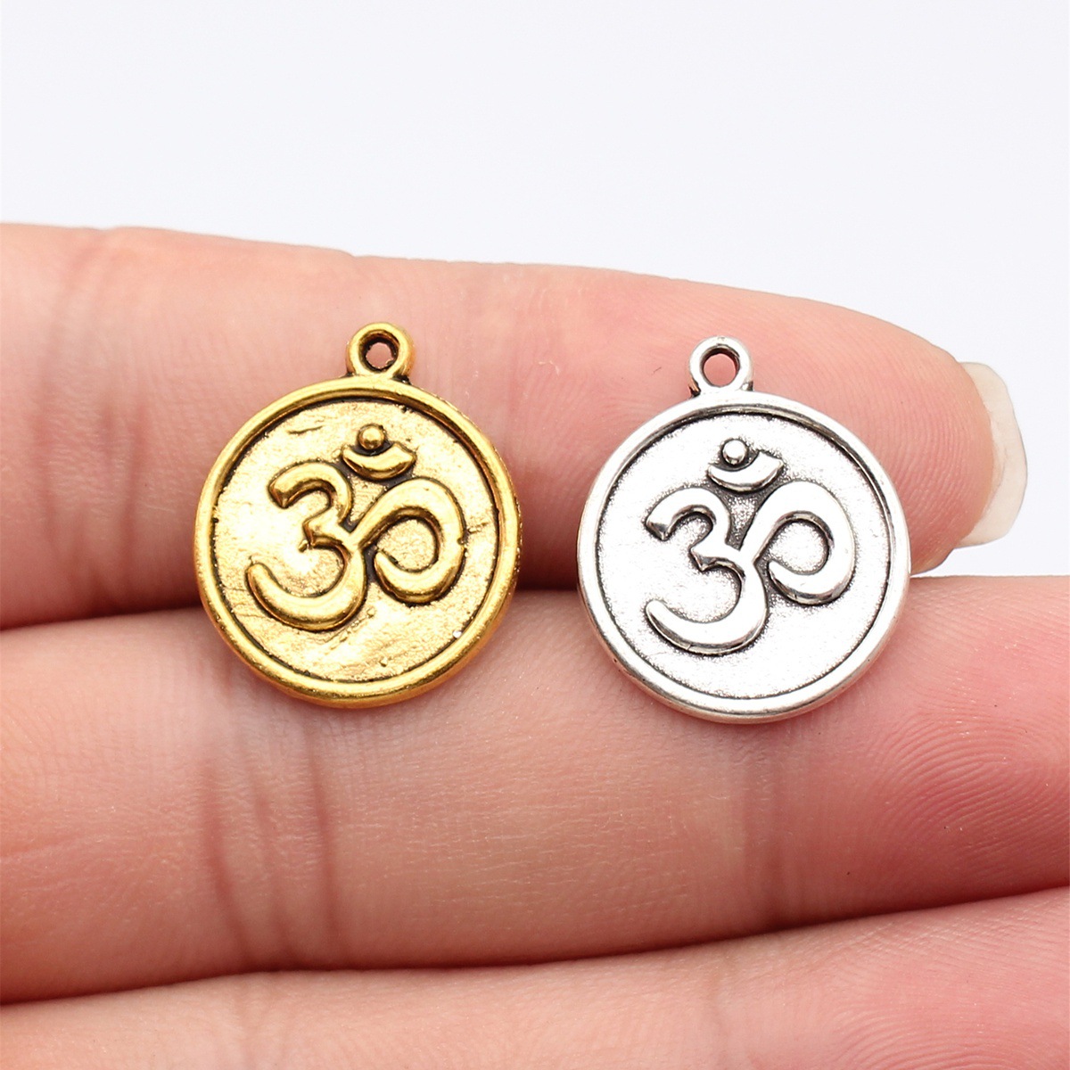 Om Yoga Meditation Symbol Char – Jewelry Making The Well Bewertung und Preis